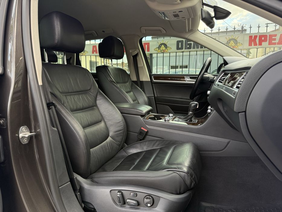 Volkswagen Touareg, 152т.км., цілий, пневмо