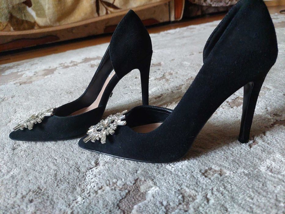 Туфлі бежеві шкіряні