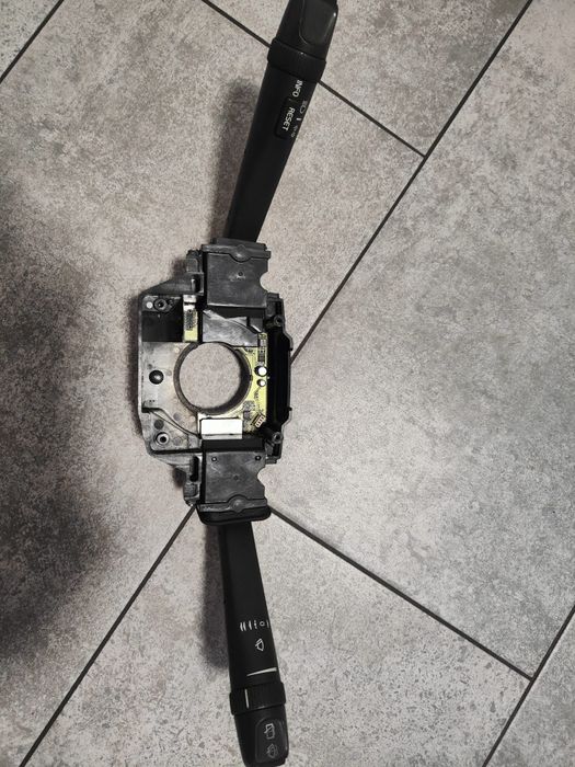 Dźwignia, przełącznik wycieraczek i kierunkowskazów Volvo v70 s60