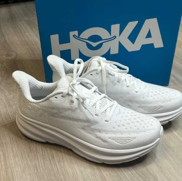 Hoka_One_Clifton_9_White R.37