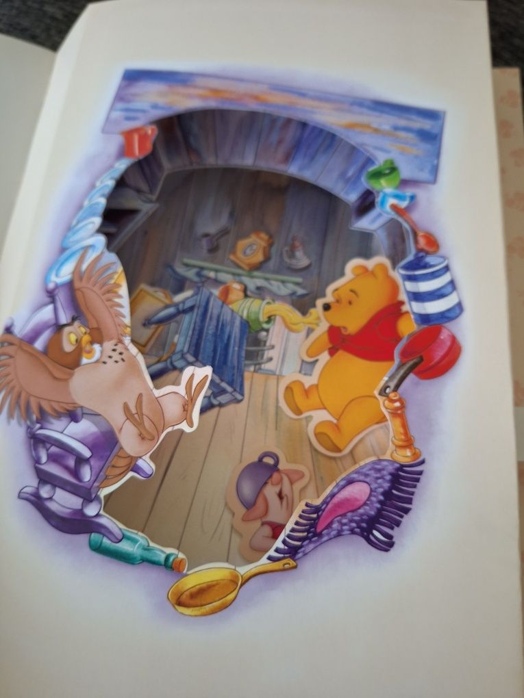 Książka Kubuś Puchatek disney dla dzieci z okienkami do zabawy