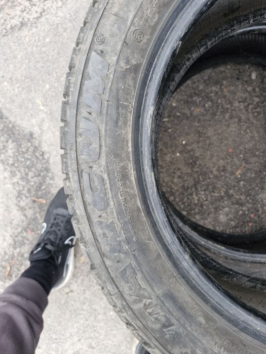 Шина гума 225 50 17