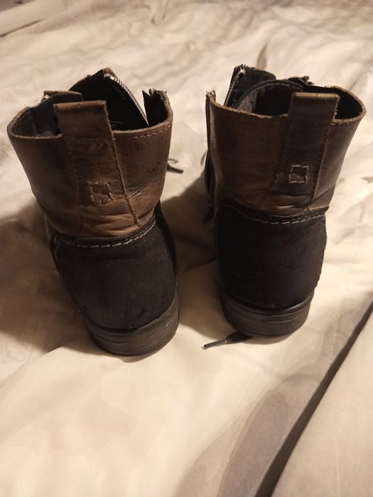 Botas castanhas homem