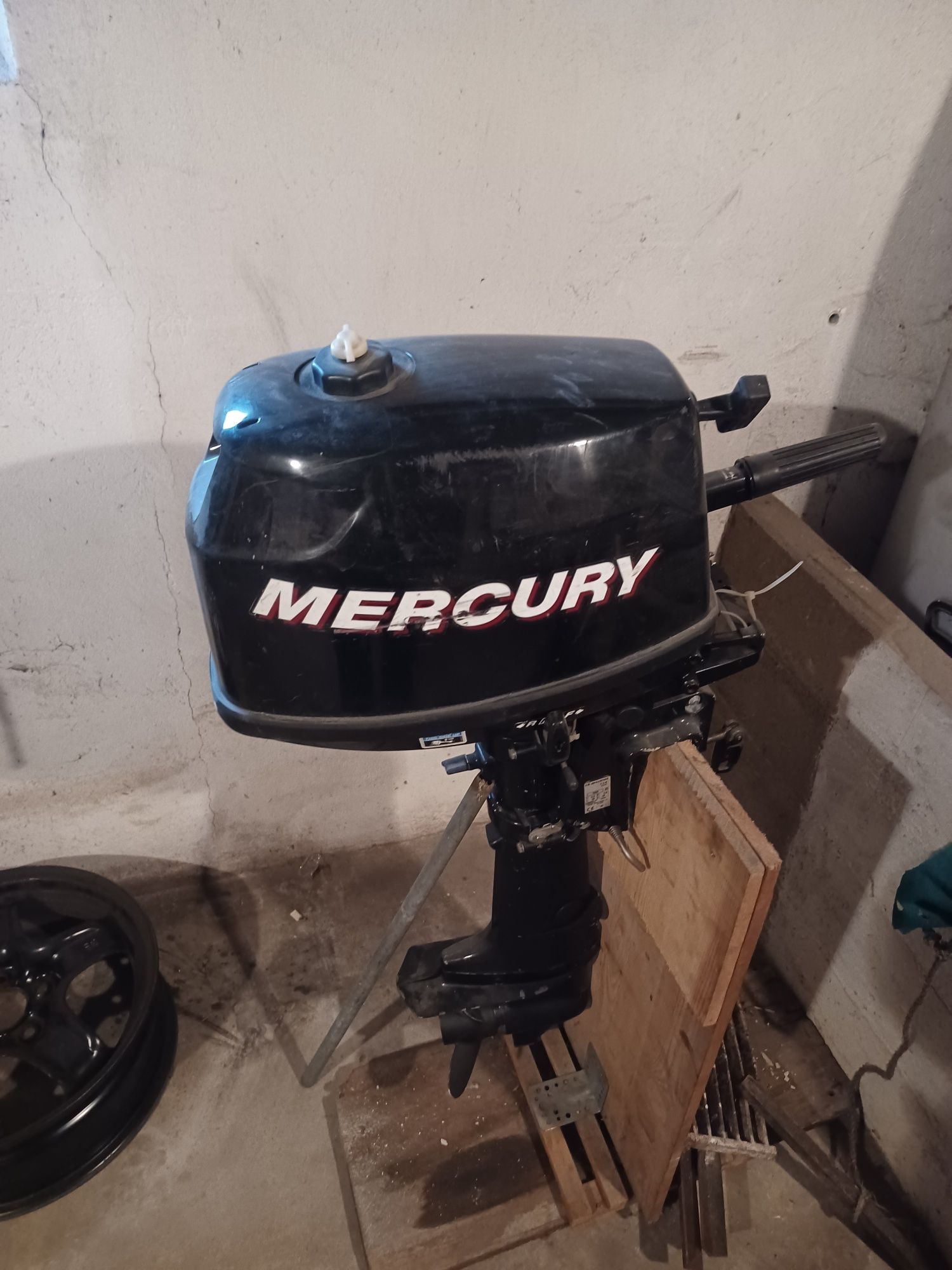 Silnik zaburtowy Mercury 4 konie