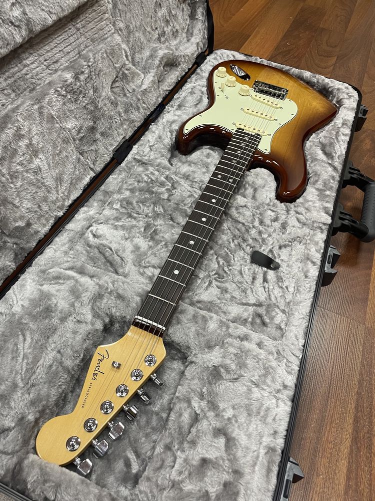 Fender Stratocaster American Elite Sienna Sunburst Ash (1800$)