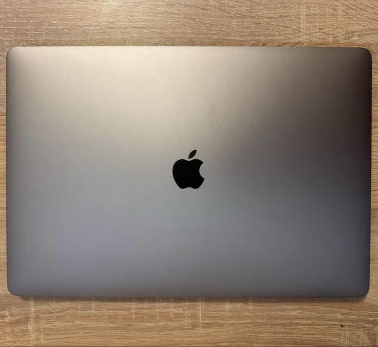 Apple MacBook Pro 16 (A2141) 16″ i7-9750H, 16Gb RAM, 512Gb SSD, 2021р
