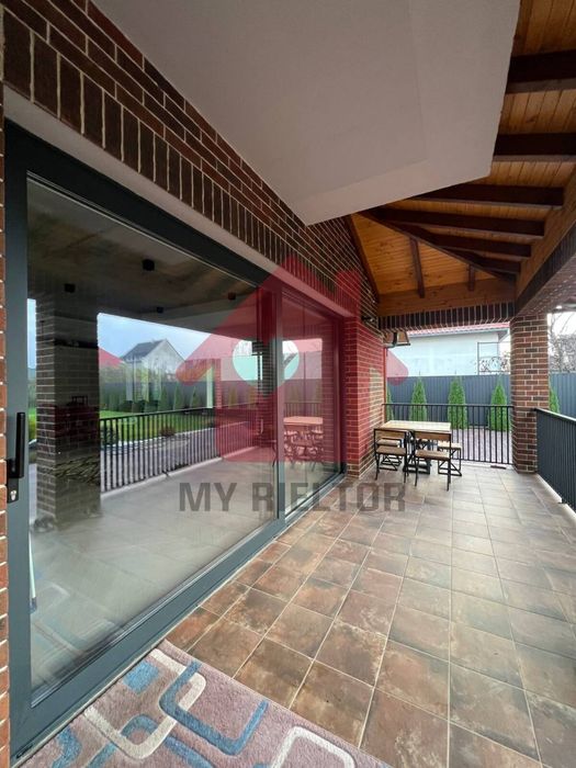 Продаж будинку гарного будинку.