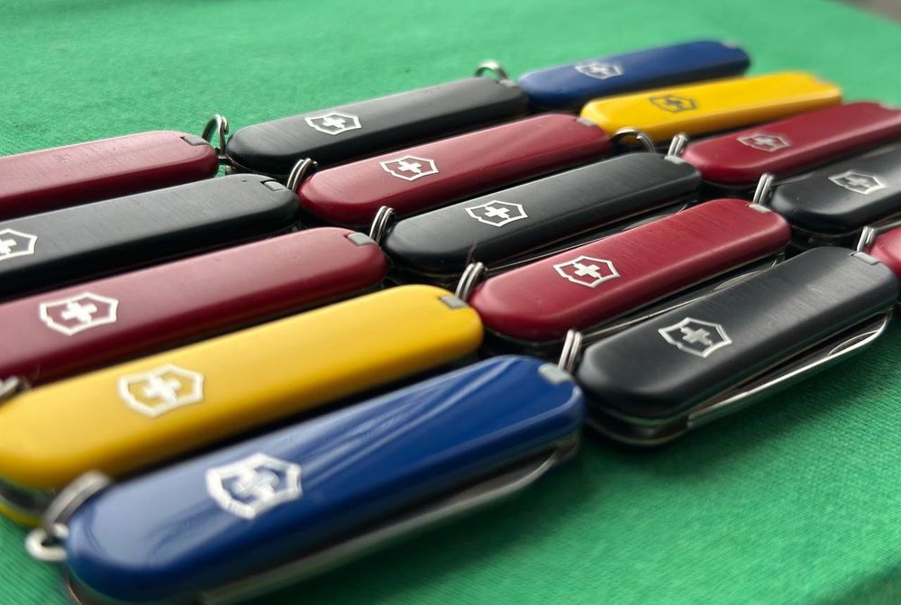 Victorinox Сlassic SD, Швейцарская армия, Оригинал, НЕ точеные!