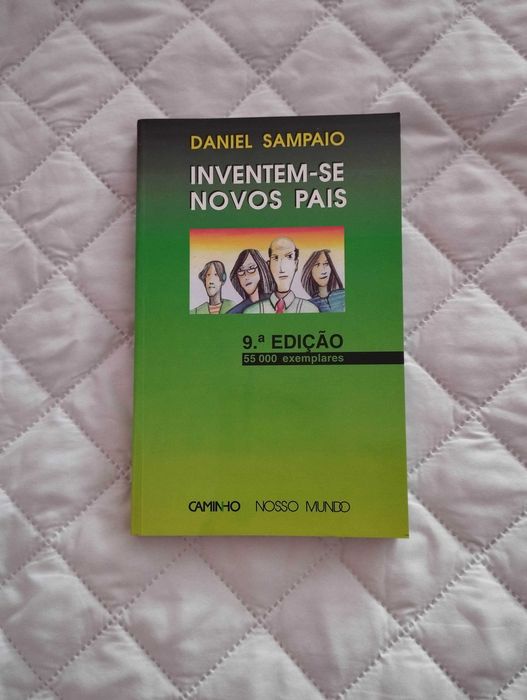 Livro Inventem-se Novos Pais, de Daniel Sampaio