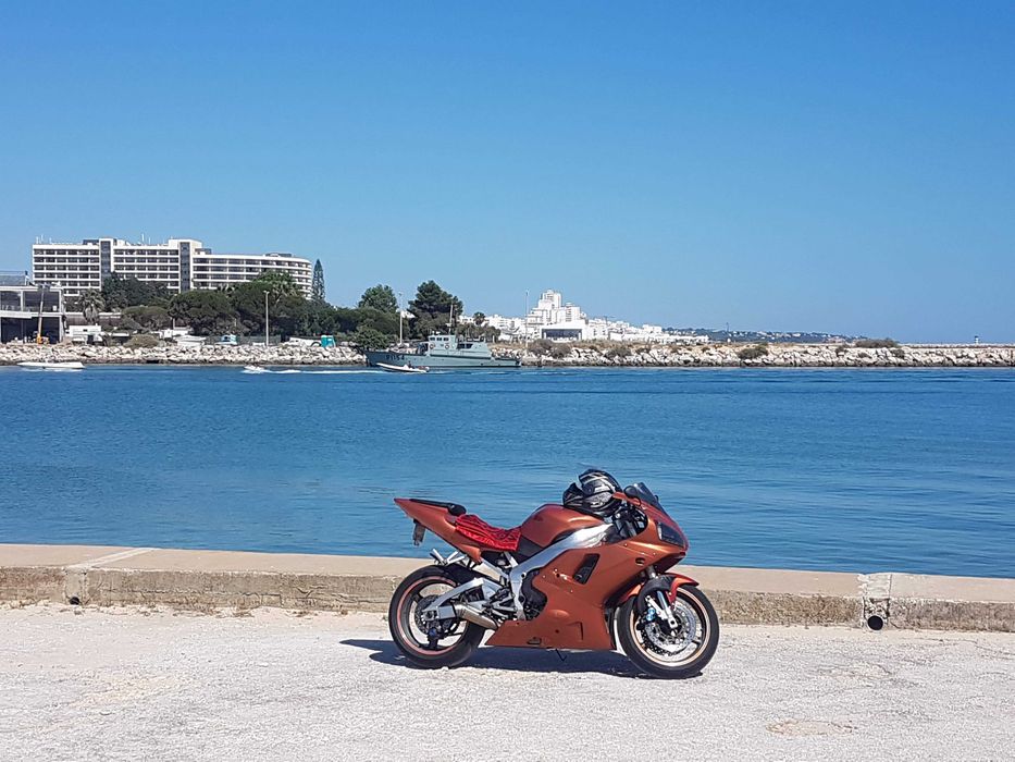 Vendo Yamaha R1 de 99