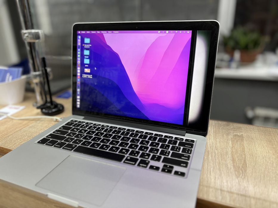 MacBook Pro 13 2015 (дефект екрану)