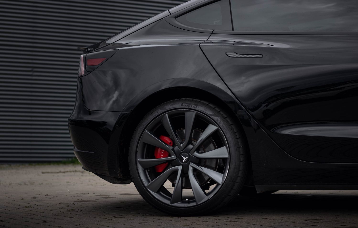 Tesla model 3 Performance