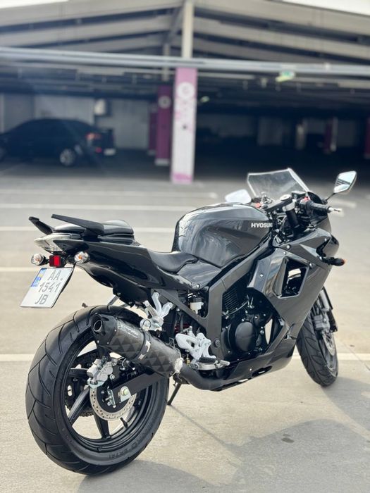Hyosung GT 250R 2011. 16 тыс родной пробег. Идеальный. Инжекторный