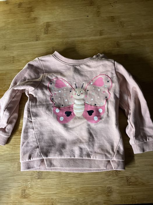Bluza różowa z motylem