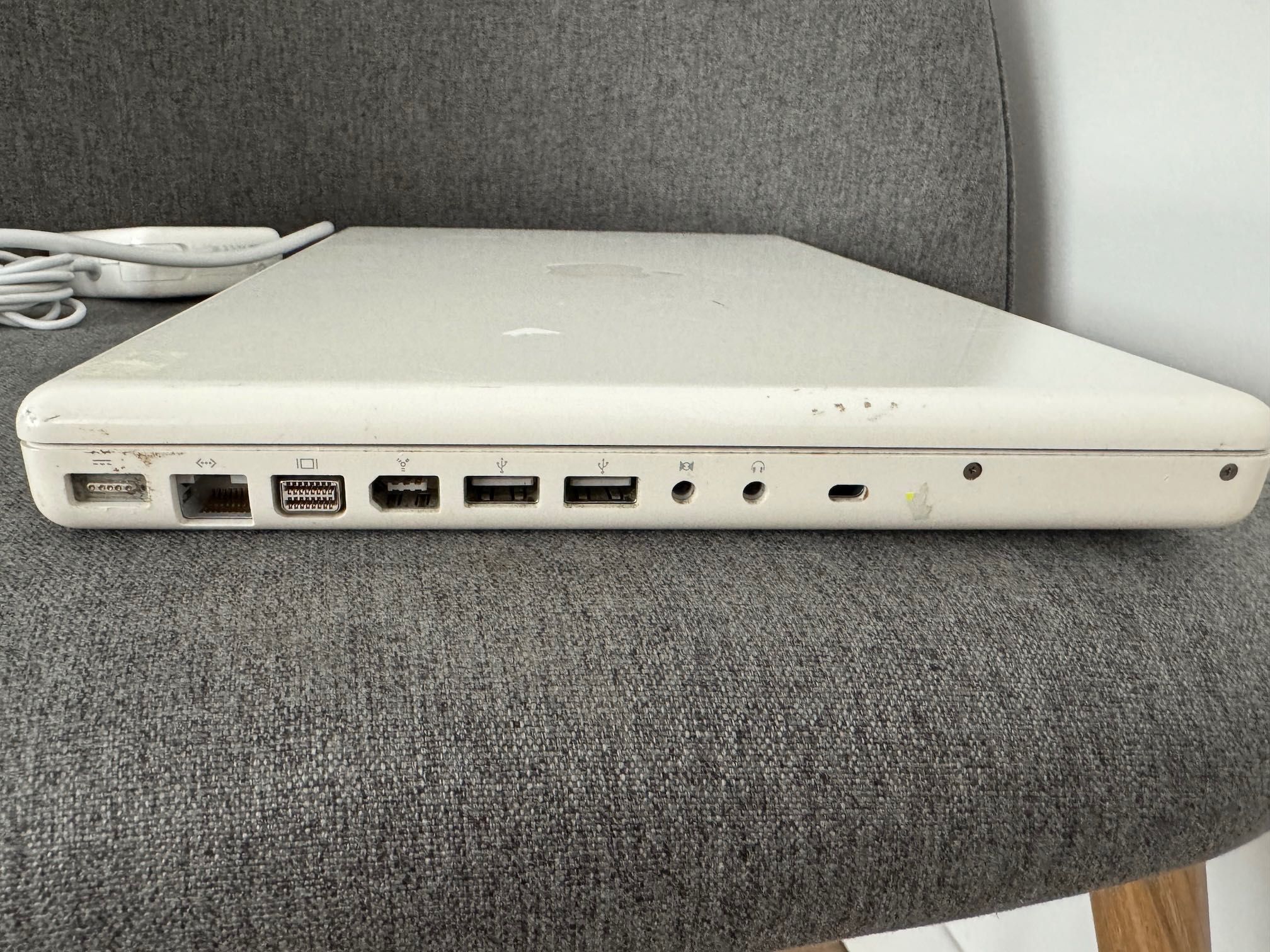 Apple MacBook 1181