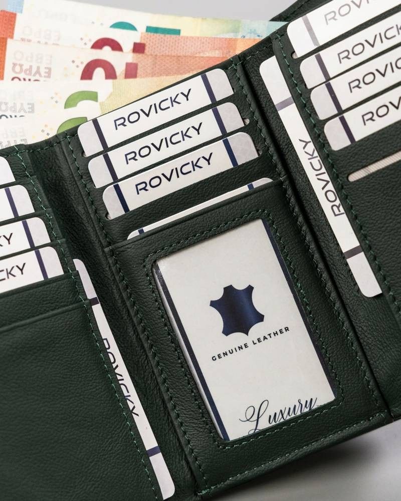 Skórzany portfel damski na bigiel i zatrzask - Rovicky