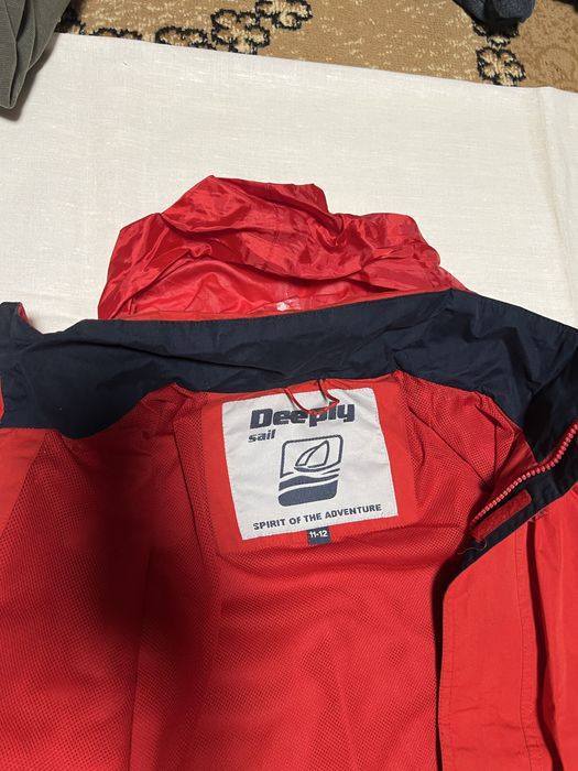 Кутрка вітровка на хлопчика 11-12 років