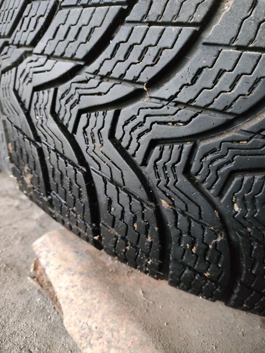 Шины зима 205/60 R16