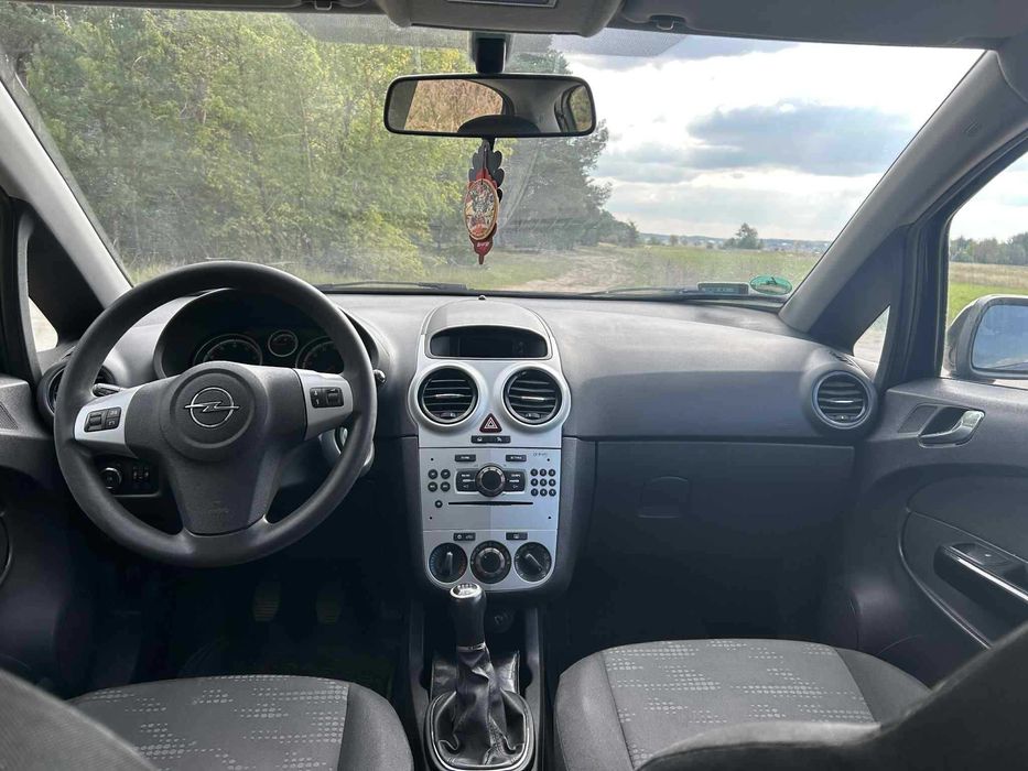 Sprzedam opel corsa d z LPG