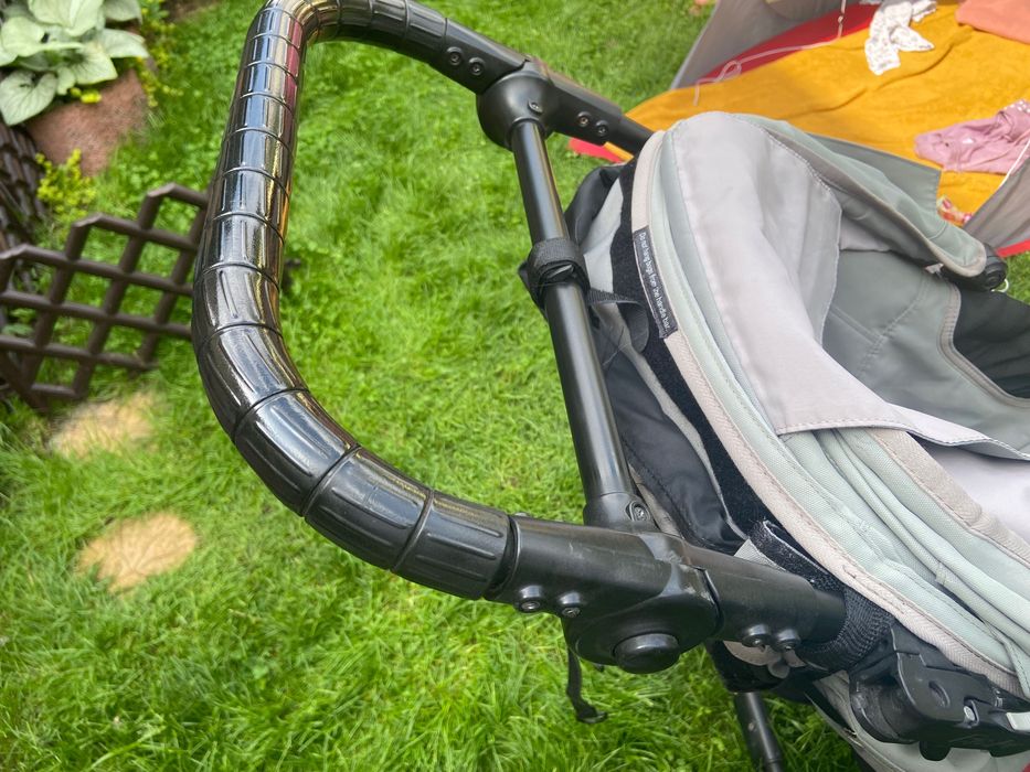 Wózek spacerowy z gondolą Baby Jogger City Elite