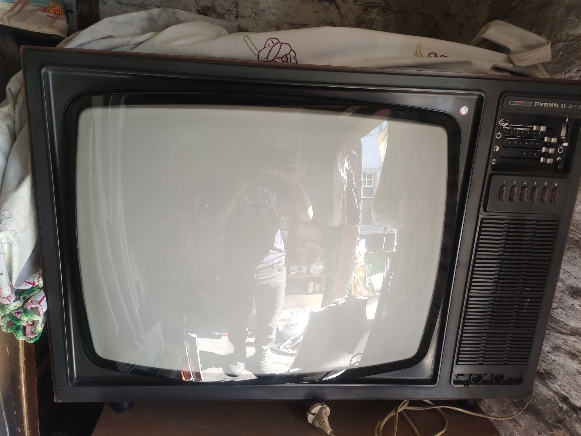 Sprzedam stary telewizor Rubin
