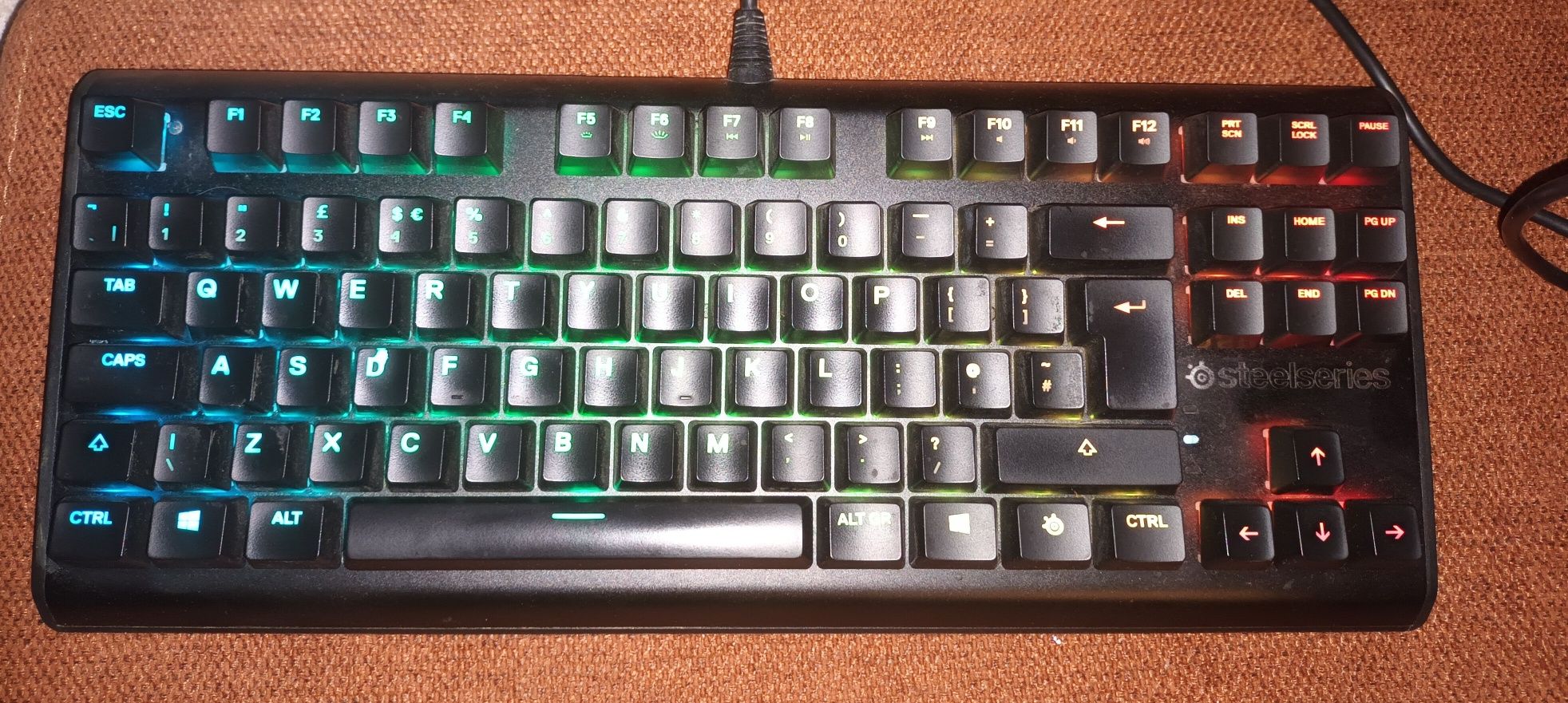 Klawiatura gamingowa-SteelSeries Apex M750 Tkl- stan bdb! okazja!