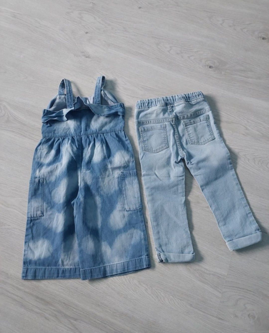 98 komplet jeansowy jeans spodnie kombinezon
dziewczynka gwiazdki