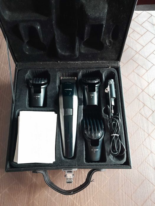 Вироблено в Нідерландах:тример для голови на акумуляторі.