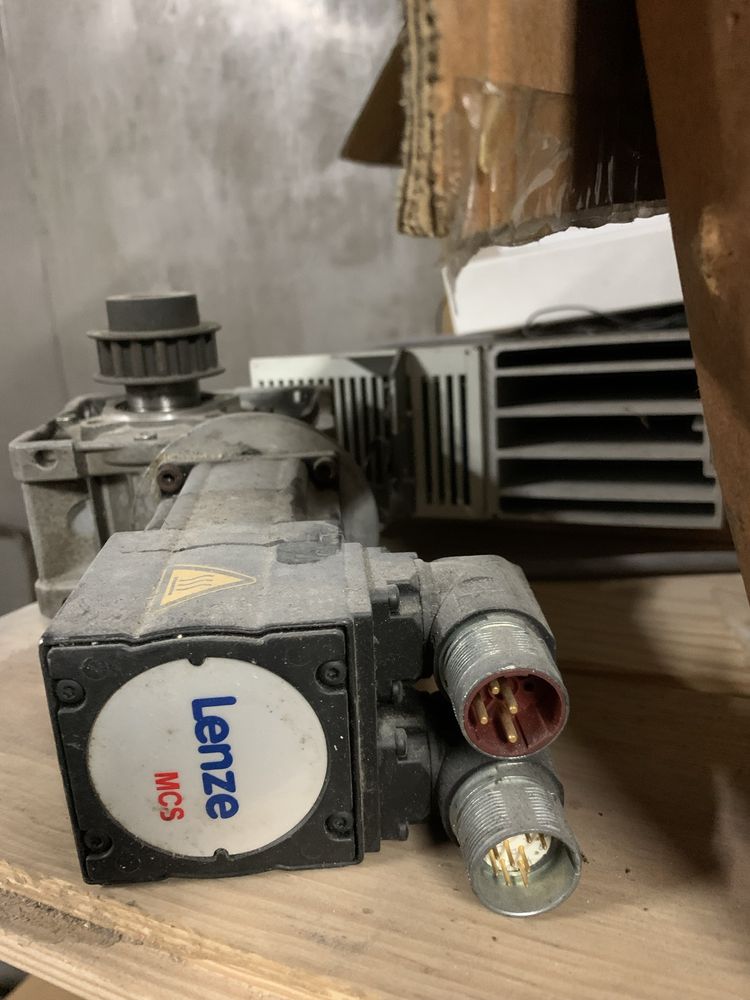 Servo motor Lenz