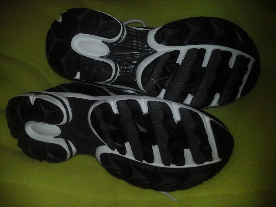 Ténis novos tamanho 36