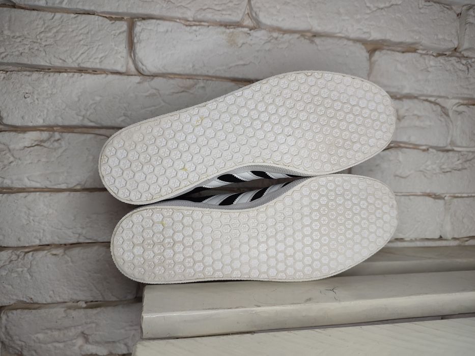 Adidas Gazelle кросівки жіночі оригінальні Англія 25.5см