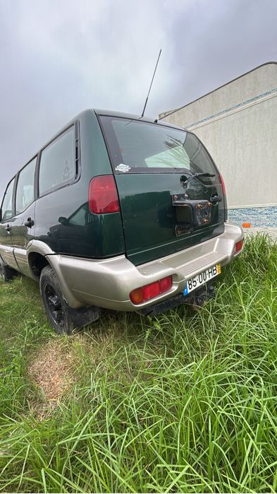 Vendo nissan terrano II 2.7 TDI 7 lugares