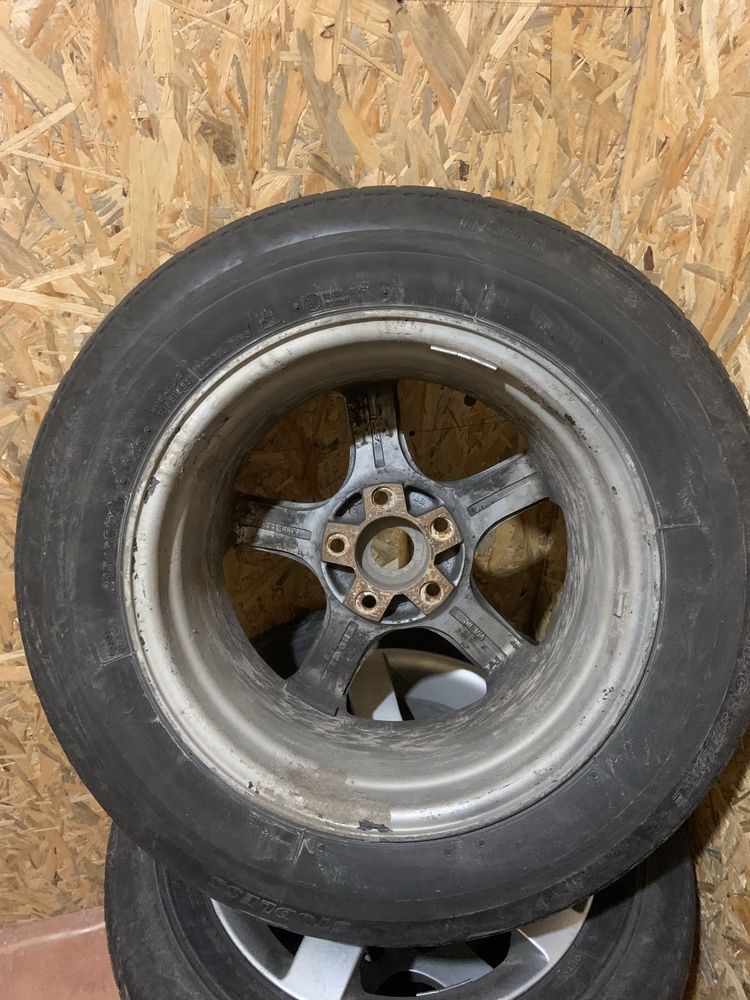 Диски колеса r16 5 114.3 с зимней резиной 215/60