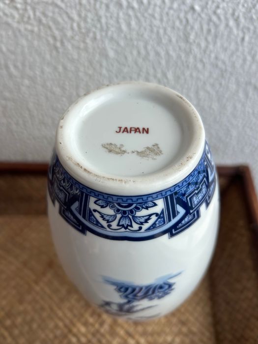 vaso de porcelana de estilo asiático,