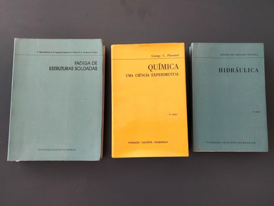 Vários livros diversos