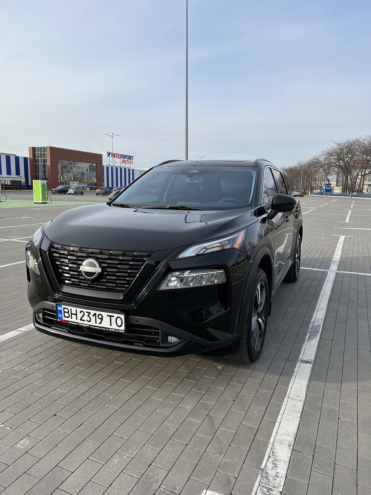 Nissan ROGUE T33 SL 1.5