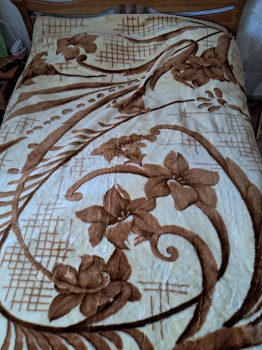 Продам двоспальні пледи дуже теплі