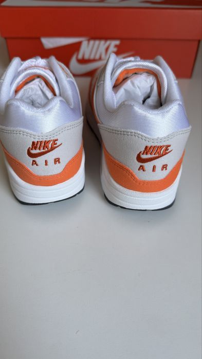 Nowe Nike Air Max 1 „Safety Orange” rozmiar 38.5 wkładka 24.5 cm.