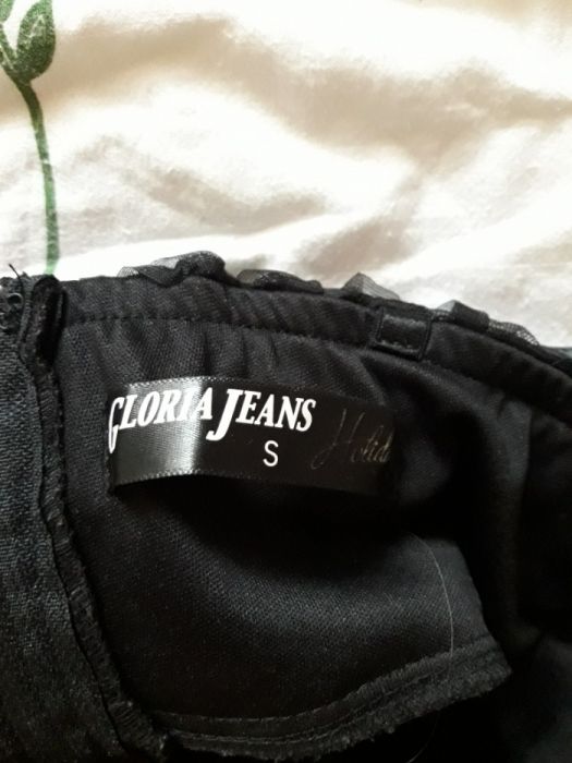 Платье бренда Gloria Jeans