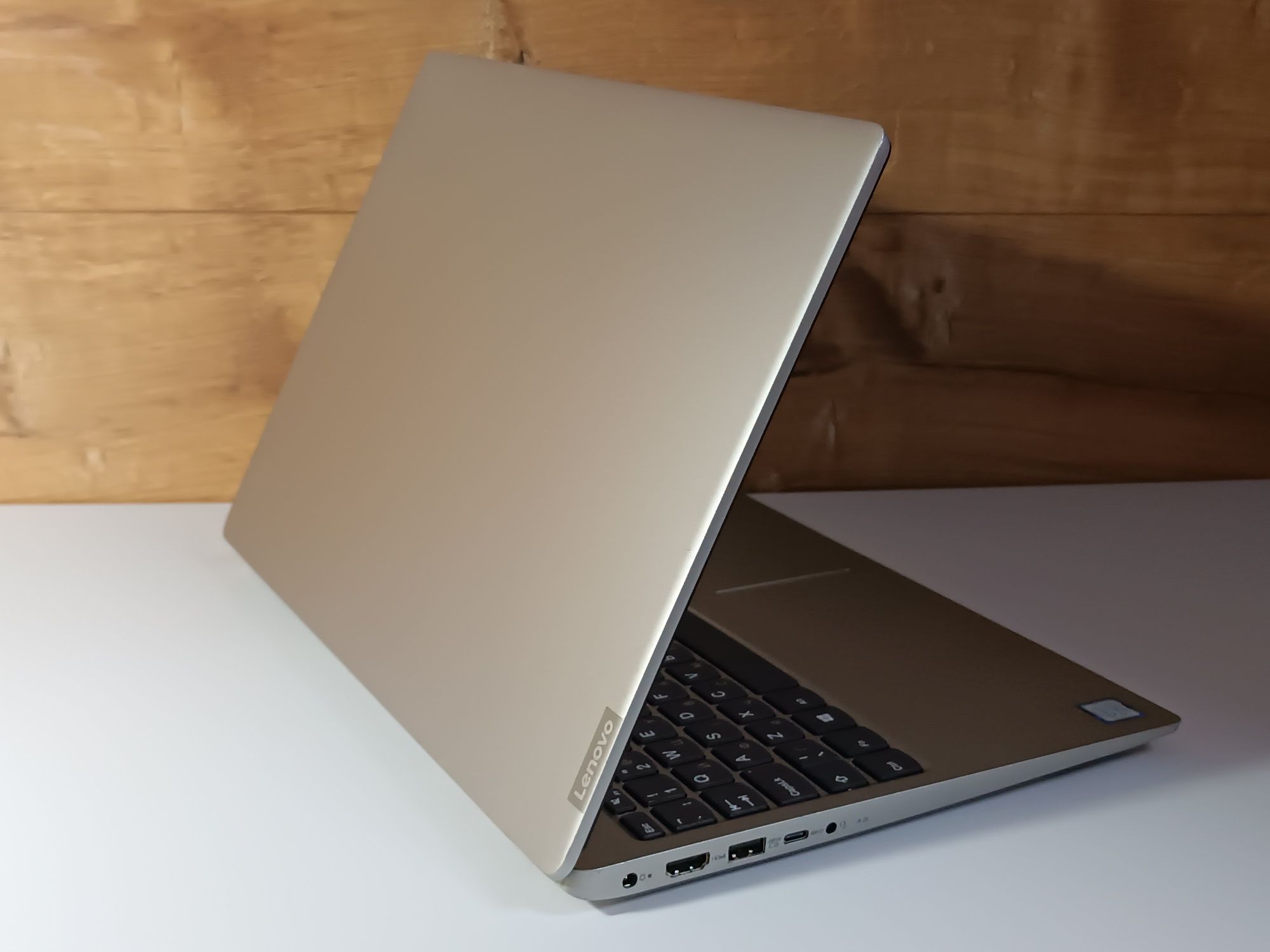Потужний Lenovo/Core i3 7gen/12 ОЗП/128 SSD