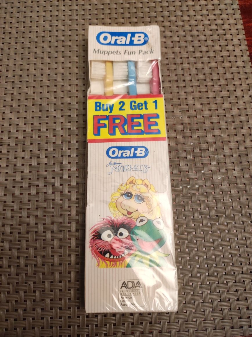 Szczoteczki ORAL B The Muppets z 1989 roku oryginalnie zapakowane