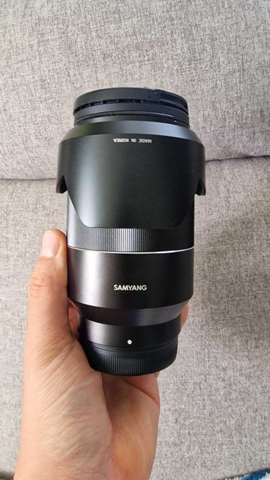 Samyang 35 mm f/1.4 AF Sony E + Lens Station + filtr polaryzacyjny +UV