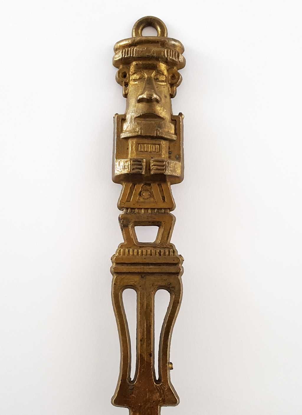 Łyżka wykonana z brązu w typie azteckiej