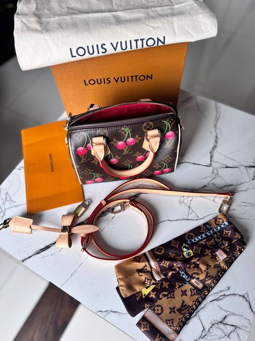 Torebka Vuitton w wiszeńki! Najnowsza kolekcja!Wyprzedaż
