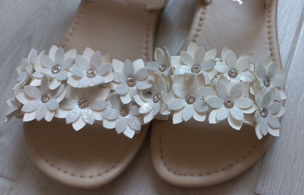 Босоніжки сандалі на дівчинку