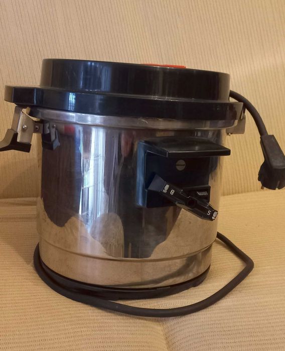 Fritadeira a Óleo Magefesa - Nova