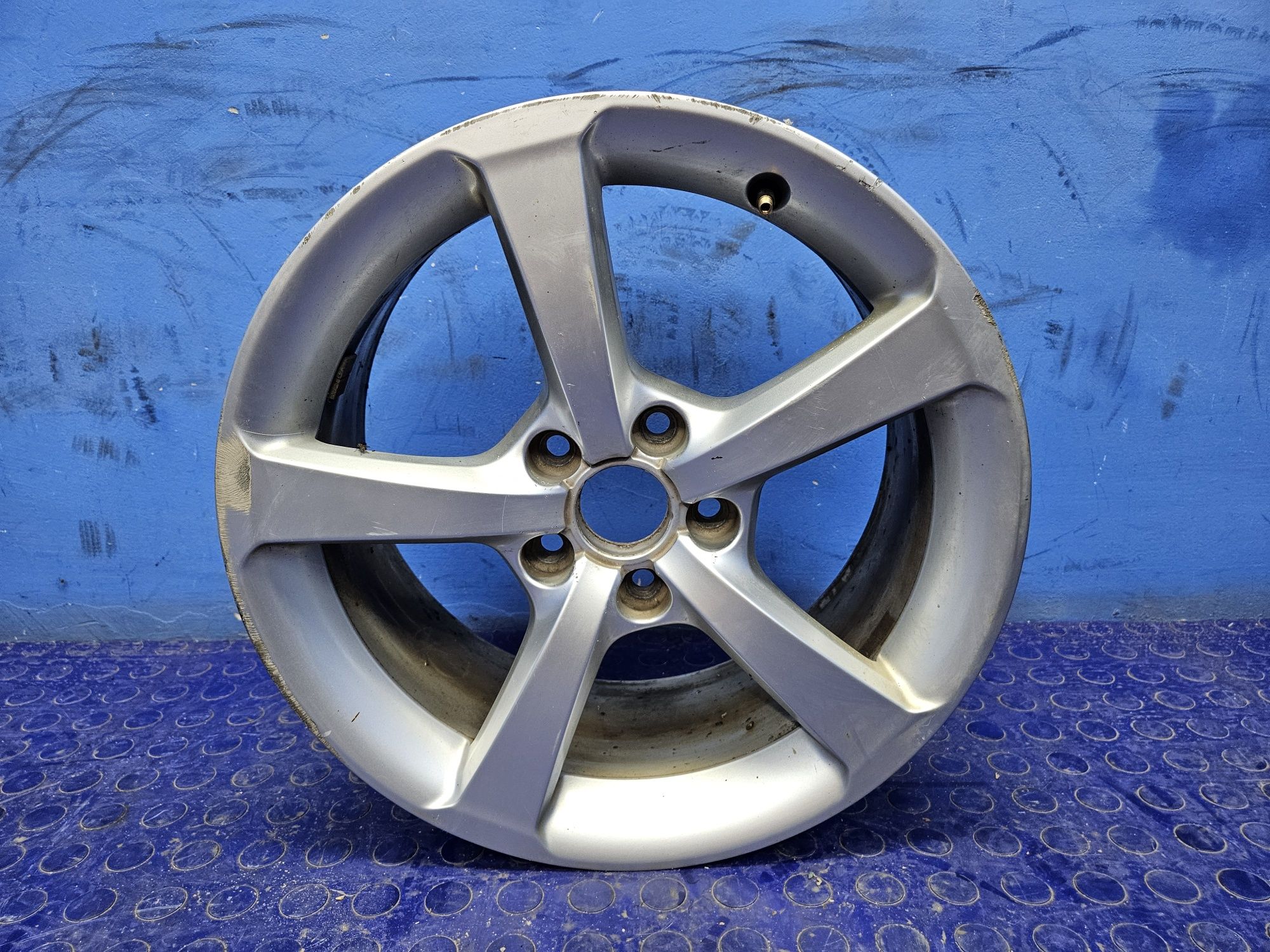 FELGA aluminiowa AUDI A3 8V 17" 7.5J ET 43 5x112 oryginał