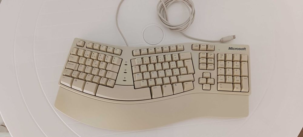 Vendo teclado Vintage Microsoft Ergonómico