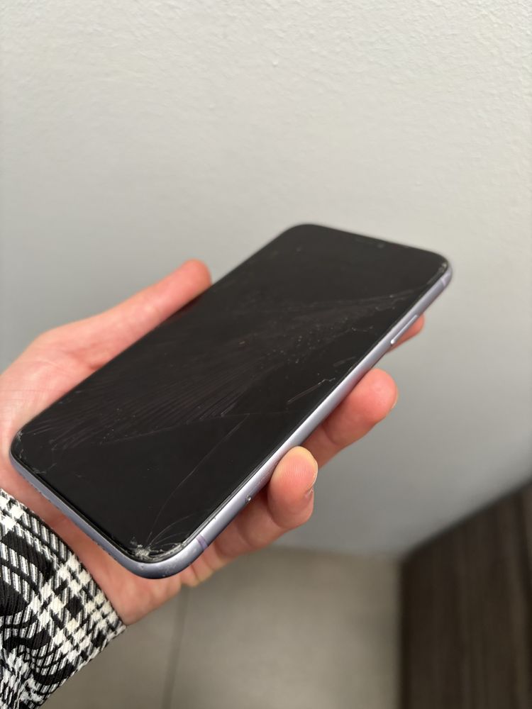 Iphone 11 64gb.