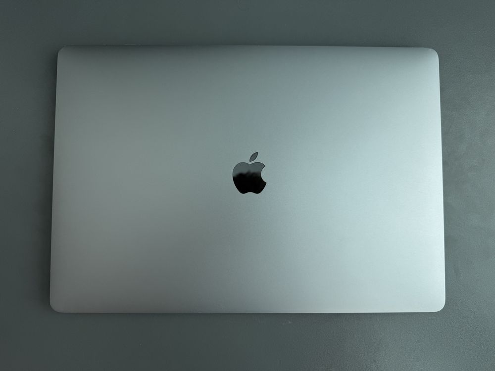 MacBook Pro 16 2019 512 i9